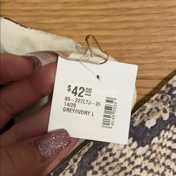 Perfect Snakeskin Top - Picture 2 of 4